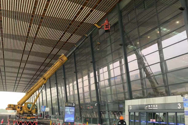 高要玻璃幕墙维护和保养